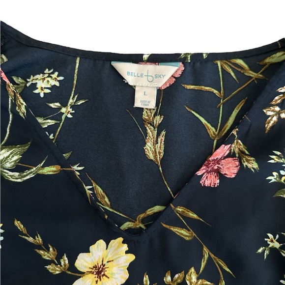 Belle + Sky Floral Bell Sleeve Blouse Size L Black Multicolor - Picture 7 of 8